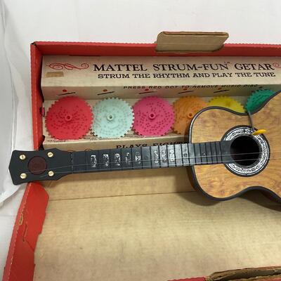 -184- VINTAGE | 1950â€™s Mattel Strum Fun Getar With Box
