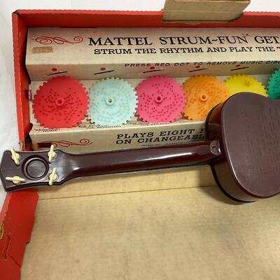 -184- VINTAGE | 1950â€™s Mattel Strum Fun Getar With Box