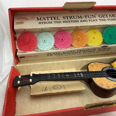 -184- VINTAGE | 1950â€™s Mattel Strum Fun Getar With Box