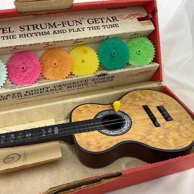 -184- VINTAGE | 1950â€™s Mattel Strum Fun Getar With Box