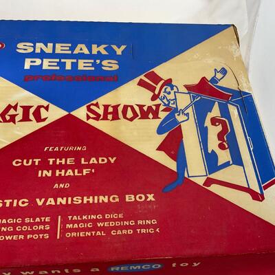 -185- VINTAGE | 1960â€™s Magic Set and Box