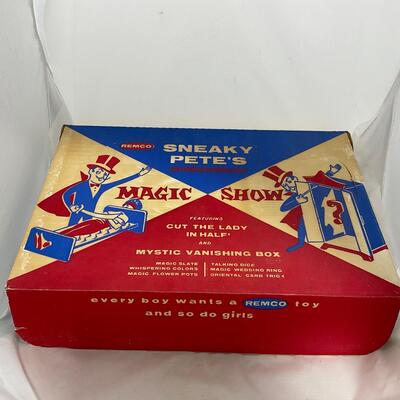 -185- VINTAGE | 1960â€™s Magic Set and Box