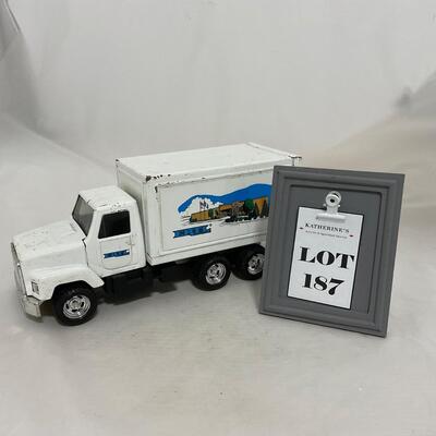 -187- VINTAGE | Ertl White Box Truck