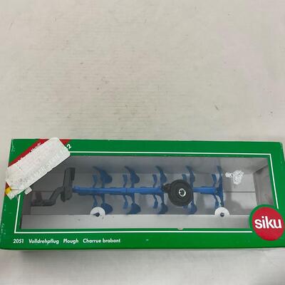 -195- VINTAGE | Siku Farm Plows