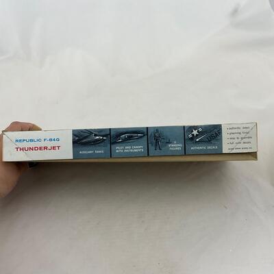 -196- VINTAGE | Military Air Craft Model Kits