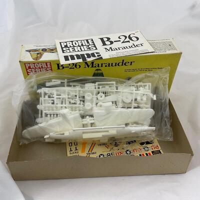 -196- VINTAGE | Military Air Craft Model Kits