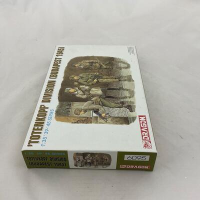 -197- VINTAGE | World War 2 Model Kits