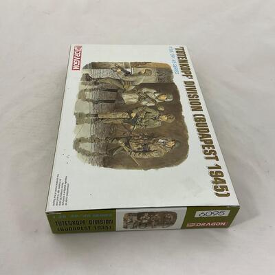 -197- VINTAGE | World War 2 Model Kits