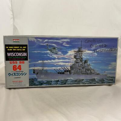 -199- VINTAGE | USS Wisconsin Model Kit