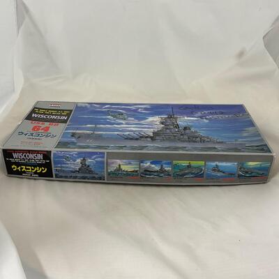 -199- VINTAGE | USS Wisconsin Model Kit