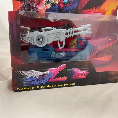 -208- POP CULTURE | Retro Masters of The Universe Land Shark