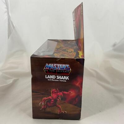 -208- POP CULTURE | Retro Masters of The Universe Land Shark