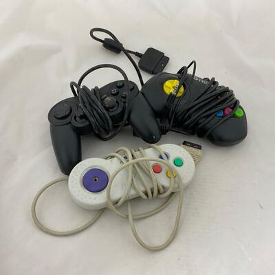 -213- GAMES | Vintage Video Game Controllers