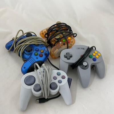 -214- GAMES | Vintage Video Game Controllers