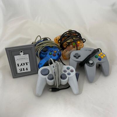 -214- GAMES | Vintage Video Game Controllers