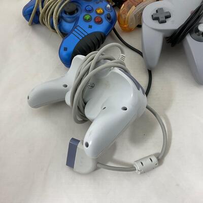 -214- GAMES | Vintage Video Game Controllers