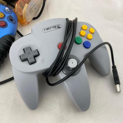 -214- GAMES | Vintage Video Game Controllers