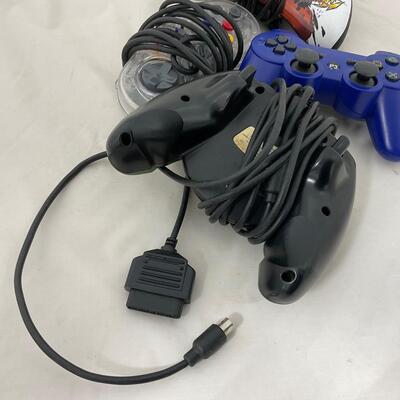 -215- GAMES | Vintage Video Game Controllers