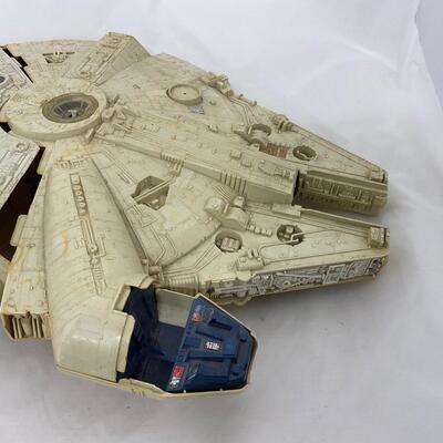 -226- VINTAGE | Star Wars 1981 Millennium Falcon Ship