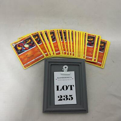 -235- POKÃ‰MON | 2020 Charmeleon Pokemon Cards