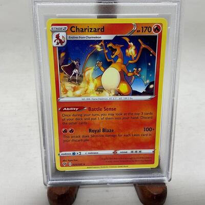 -243- POKÃ‰MON | Charizard 025/185 Vivid Voltage PSA 9 MINT