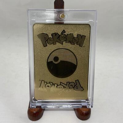 -245- POKÃ‰MON | Gold/Metal Charizard Rainbow VMAX Card