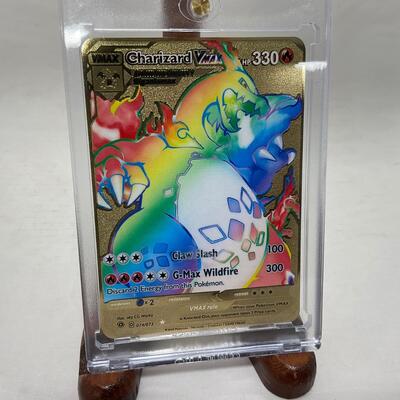 -245- POKÃ‰MON | Gold/Metal Charizard Rainbow VMAX Card