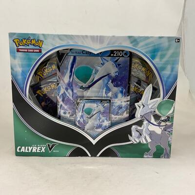 -253- POKÃ‰MON | Ice Rider Calyrex V Box