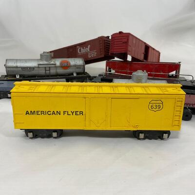 -262- TRAINS | Mixed Vintage Train Cars