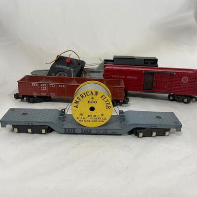 -265- TRAINS | 1950â€™s American Flyer Mixed Train Cars