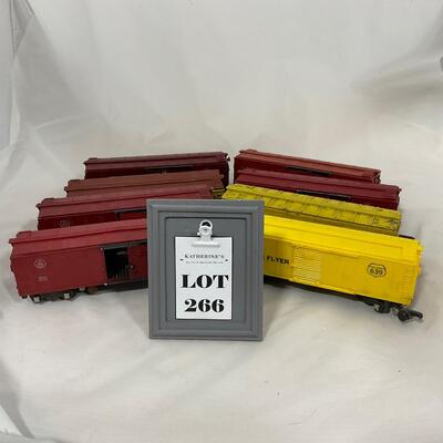 -266- TRAINS | 1950â€™s American Flyer Box Cars