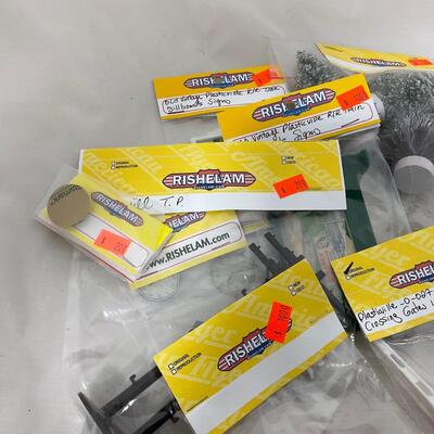 -274- TRAINS | Model Rail Road Accessories and Scenery