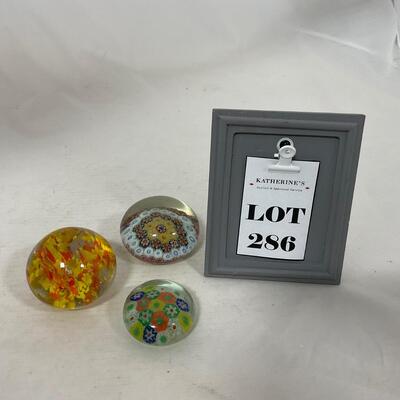 -286- VINTAGE | Glass Paper Weights