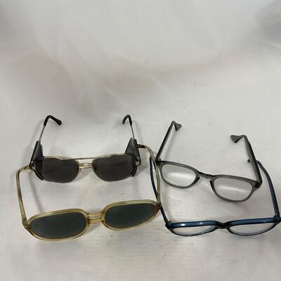 -289- VINTAGE | Mixed Group of Glass and Sunglasses