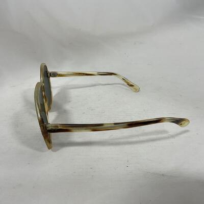 -289- VINTAGE | Mixed Group of Glass and Sunglasses