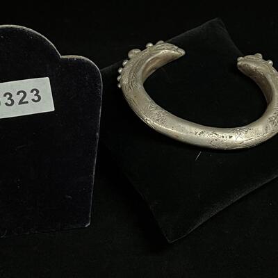 Rare Ethnic Chinese Dragon Bracelet in cultural silver