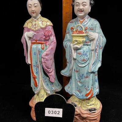 Pair Beautiful Quality Chinese Porcelain Rose Famile Figurines