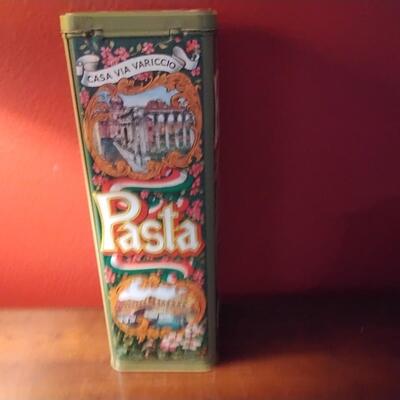 Vintage Lidded Pasta Tin