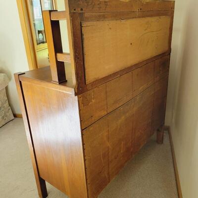 BEAUTIFUL OAK ANTIQUE SIDEBOARD