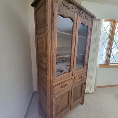 EARLY 1900S ANTIQUE WOOD PIE CABINET