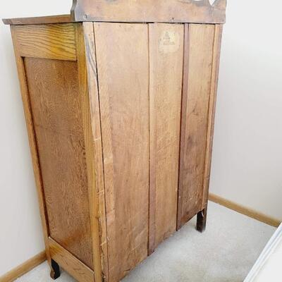 ANTIQUE TIGER OAK CHEST OF DRAWERS