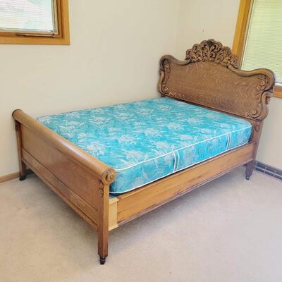 ANTIQUE TIGER OAK FRAME, MATTRESS & BOX SPRING - (MATTRESS SET MADE IN TOPEKA)