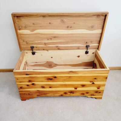 VINTAGE CEDAR CHEST