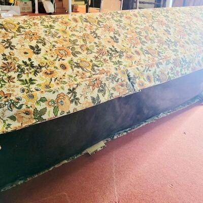 AMAZING MID-CENTURY BURLAP SUNFLOWERS SOFA