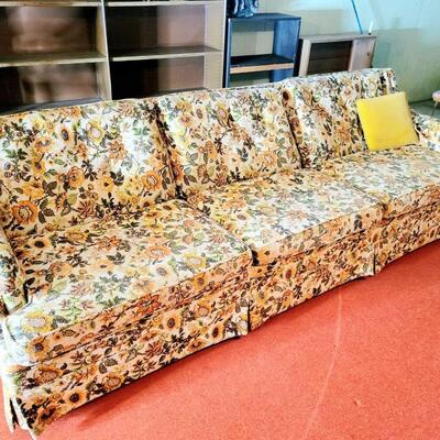 AMAZING MID-CENTURY BURLAP SUNFLOWERS SOFA