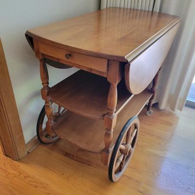BEAUTIFUL WOOD VINTAGE TEA CART