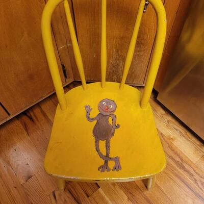 VINTAGE YELLOW PAINTED GROVER CHILDRENS CHAIR