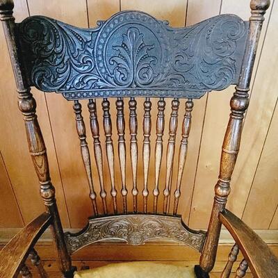 BEAUTIFUL ANTIQUE ORNATE ROCKER - GLIDER
