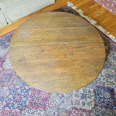 ANTIQUE SOLID WOOD COFFEE STYLE TABLE
