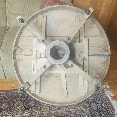 ANTIQUE SOLID WOOD COFFEE STYLE TABLE